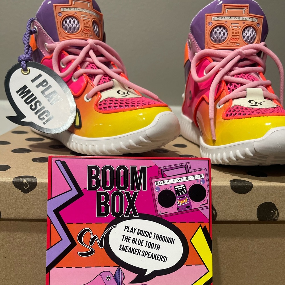 New Sophia Webster Girl Shay Wireless Bluetooth Boombox Sneakers Sz 33 (2US)